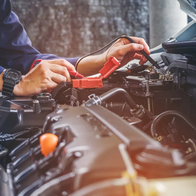 Automotive Electrician vs. Mechanic: Who Should You Call for Your Vehicle Needs?
