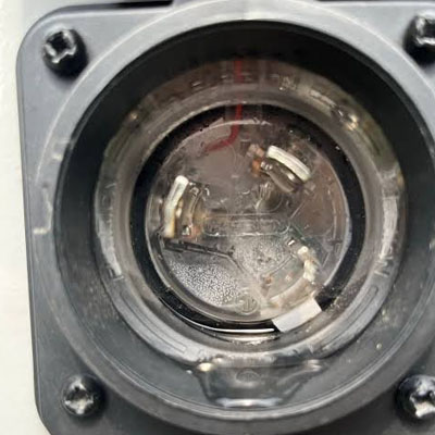 Trailer Lights Flickering While Driving - Condensation inside plug